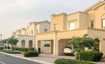 Is It Better to Rent a Villa in Dubai or Buy One?